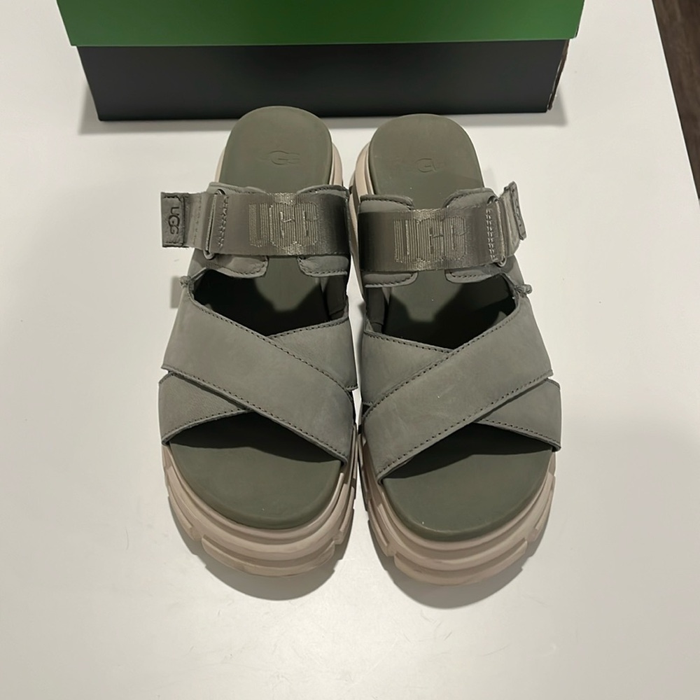 UGG Ashton Slide Sandal